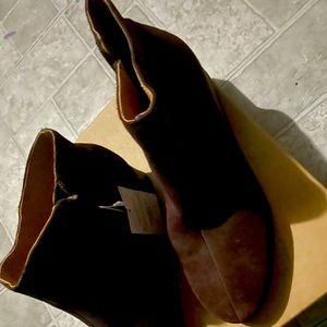 Lucky brand size 9.5 brand new burgundy shoes